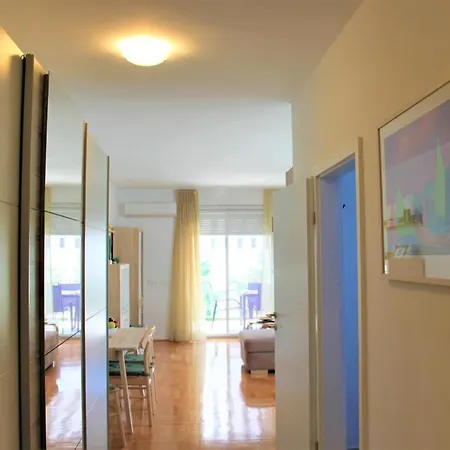 Adris - Private Parking * Zadar