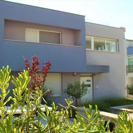 Adris - Private Parking * Zadar