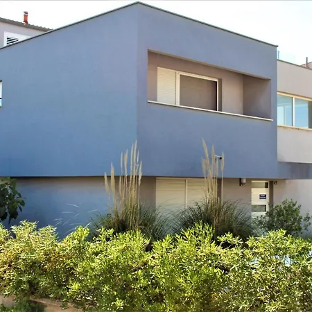 Adris - Private Parking * Zára