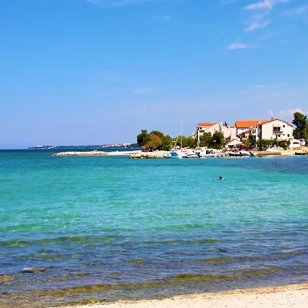 Adris - Private Parking Apartment