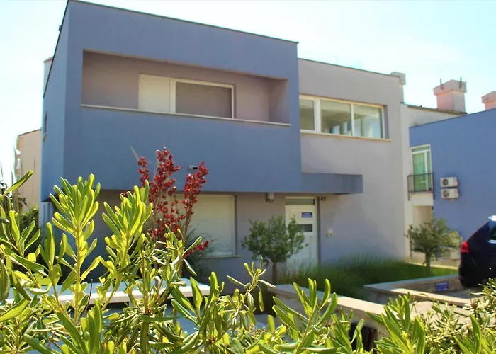 Adris - Private Parking * Zára