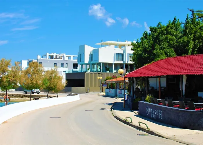 Adris - Private Parking